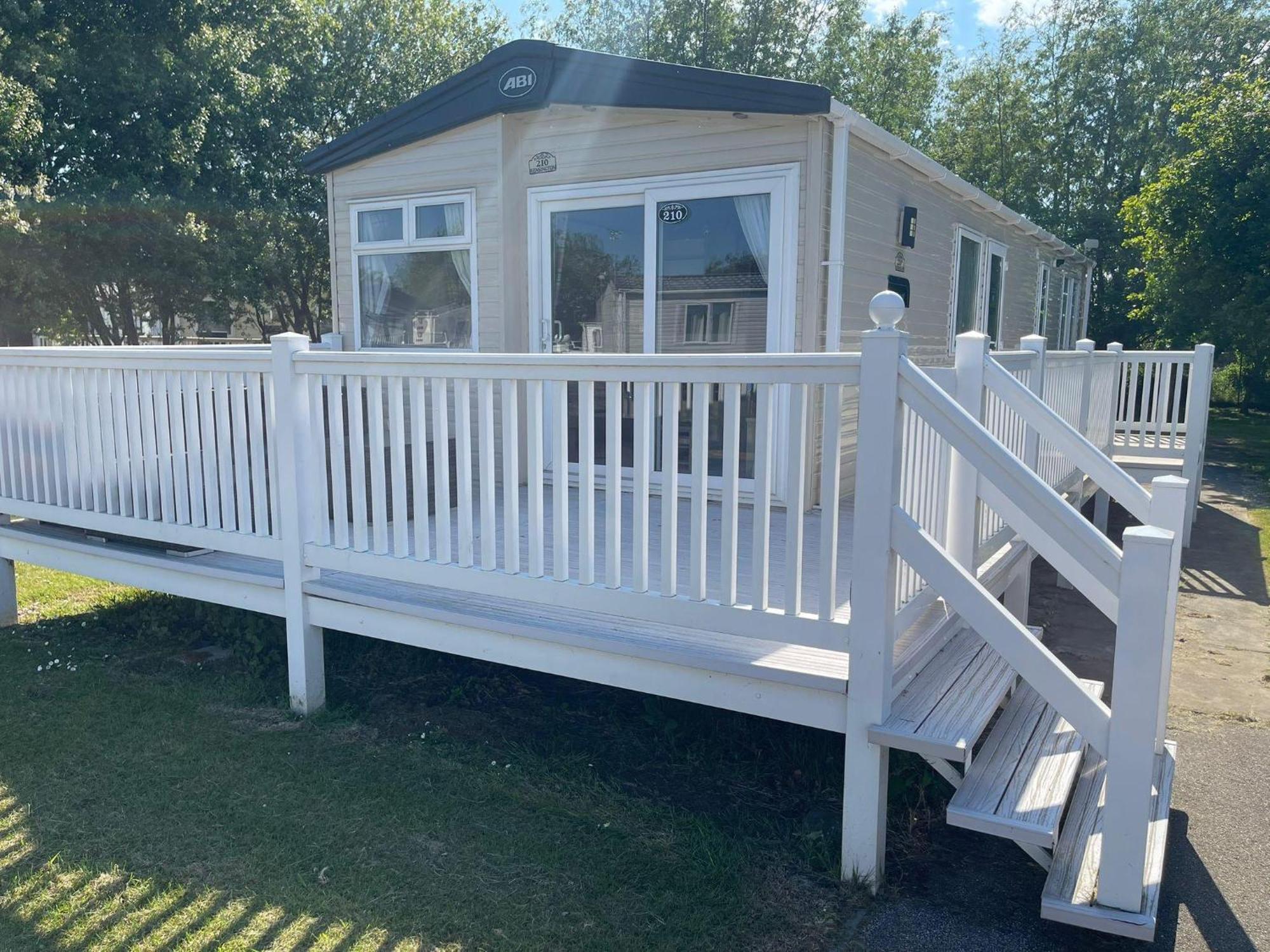 Homely Caravan At Manor Park, Nearby Hunstanton Beach In Norfolk Ref 23039T Exterior foto